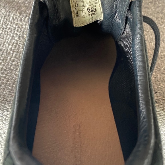 New Balance black suede lace up shoes - Picture 6 of 6